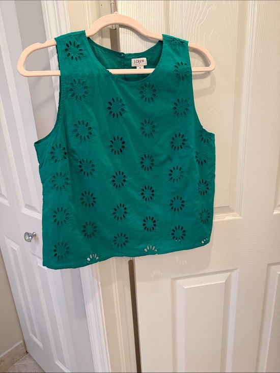 J. Crew Tops - J. Crew Green Eyelet Sleeveless Cotton Top